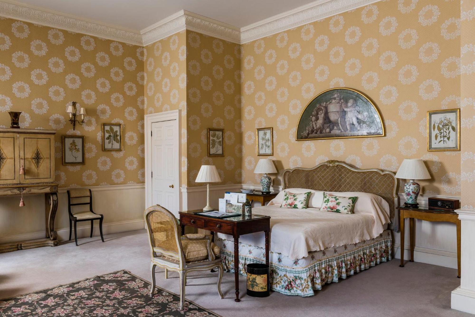 Hartwell House & Spa Эйлсбери Экстерьер фото